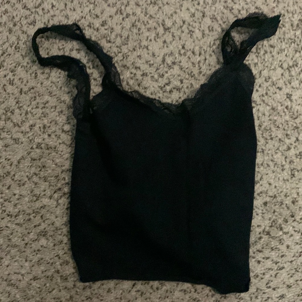 Black ribbed cropped lace strapped tank top | size: L